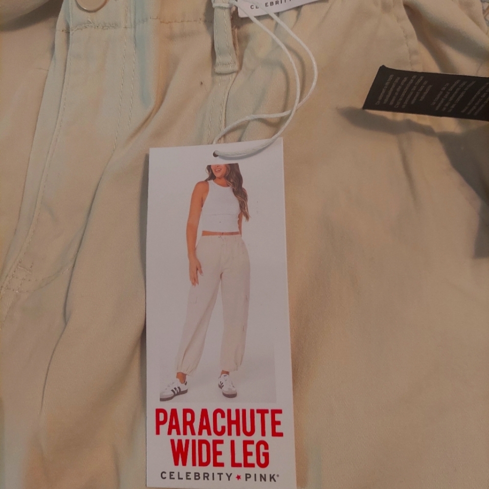 Celebrity Pike Cream Wide Leg Parachute Pants Brand New